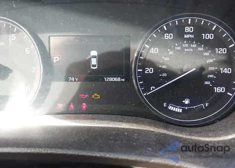 2015 Hyundai Genesis 3.8 z USA, uszkodzony, nr VIN KMHGN4JEXFU051889